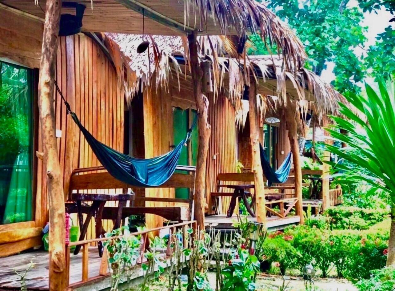 Mook Montra Resort Sea Front Koh Mook Exterior photo